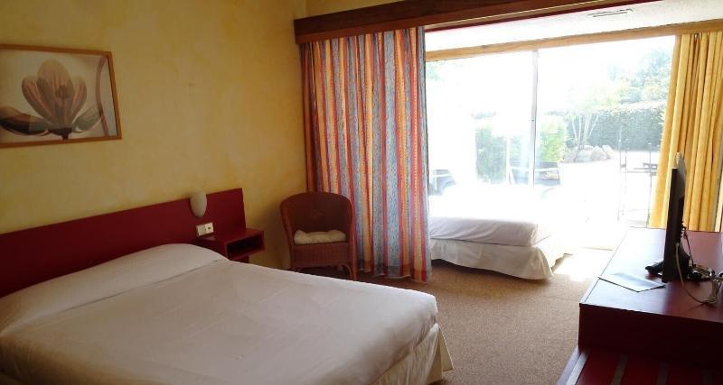 83 Hotel Le Lavandou Exterior photo