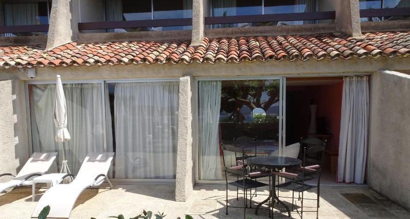 83 Hotel Le Lavandou Exterior photo