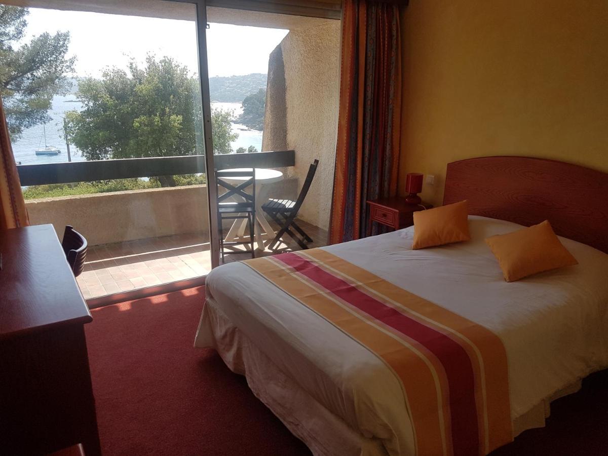 83 Hotel Le Lavandou Exterior photo