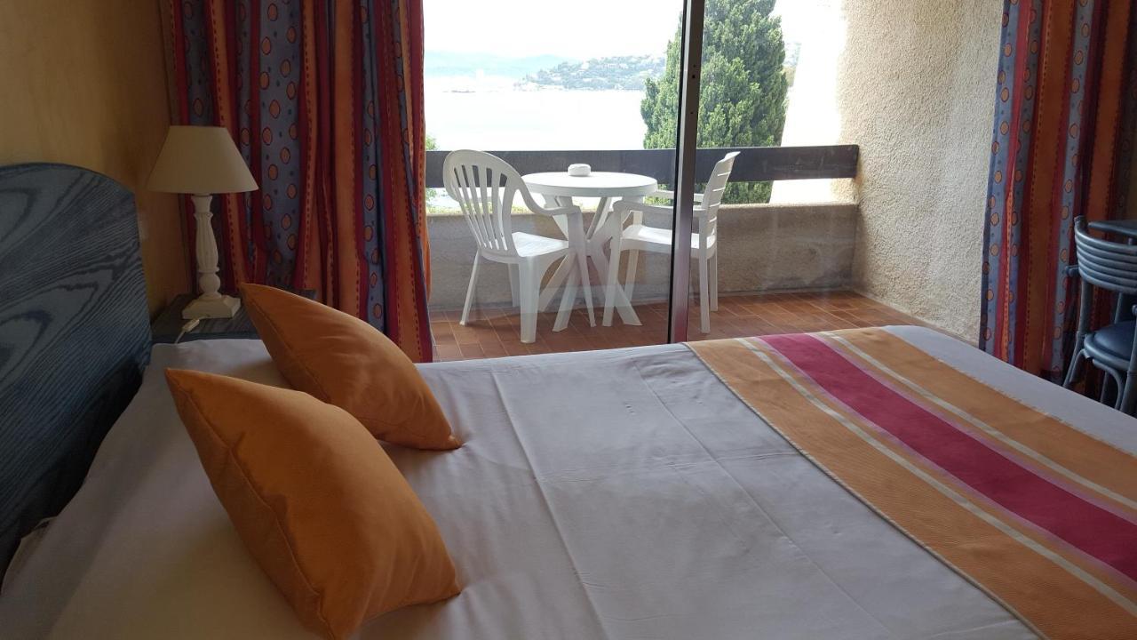 83 Hotel Le Lavandou Exterior photo