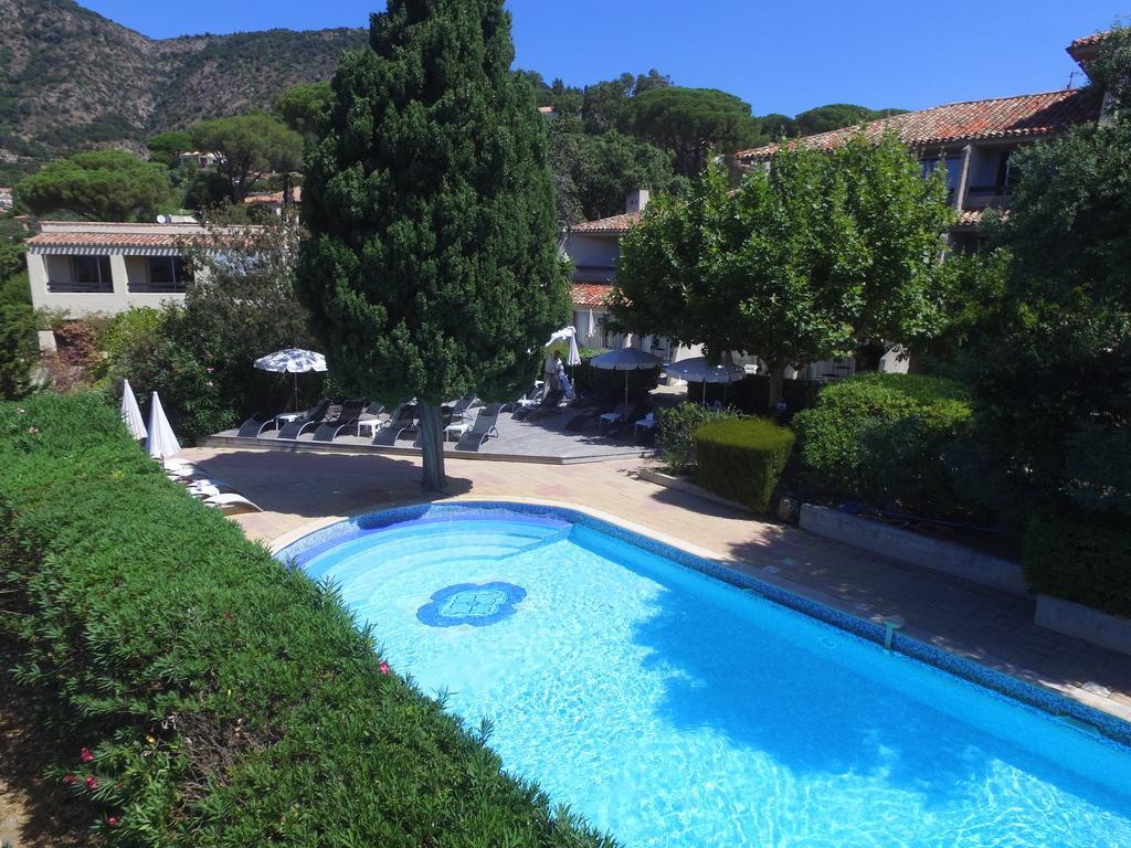 83 Hotel Le Lavandou Exterior photo