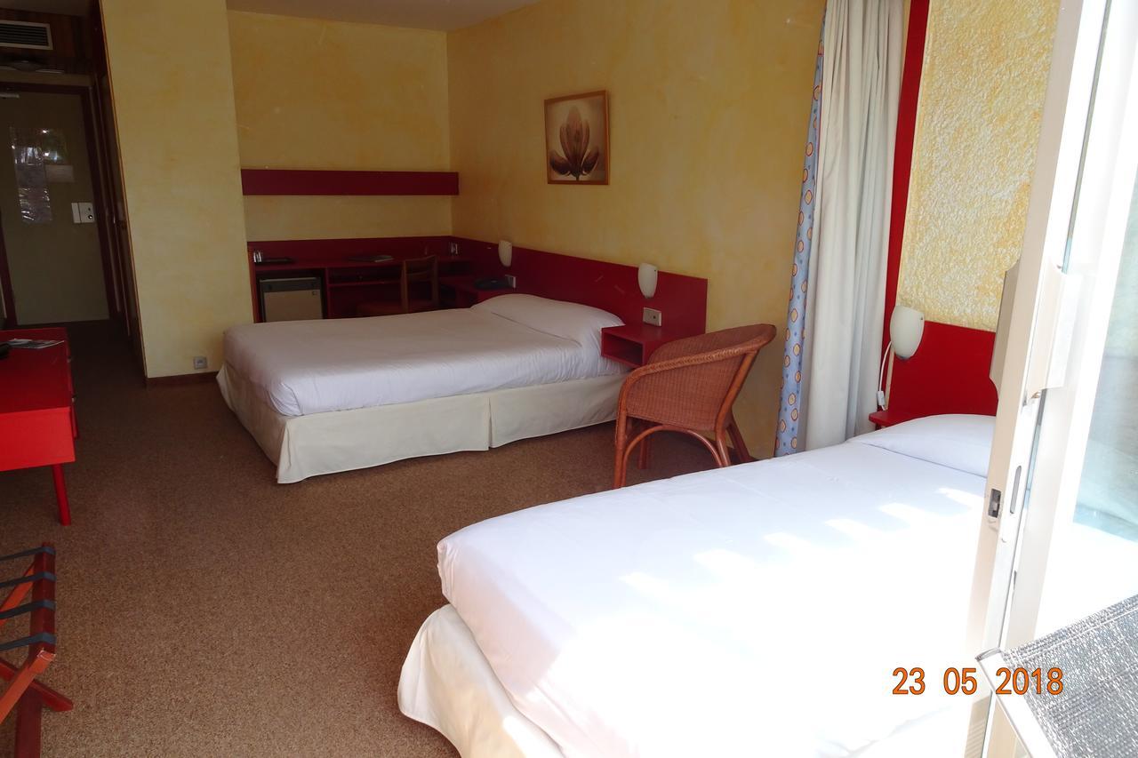 83 Hotel Le Lavandou Exterior photo
