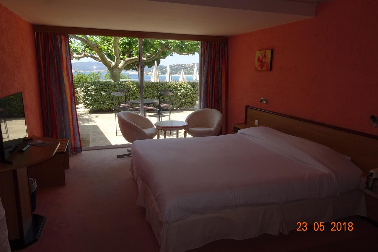 83 Hotel Le Lavandou Exterior photo