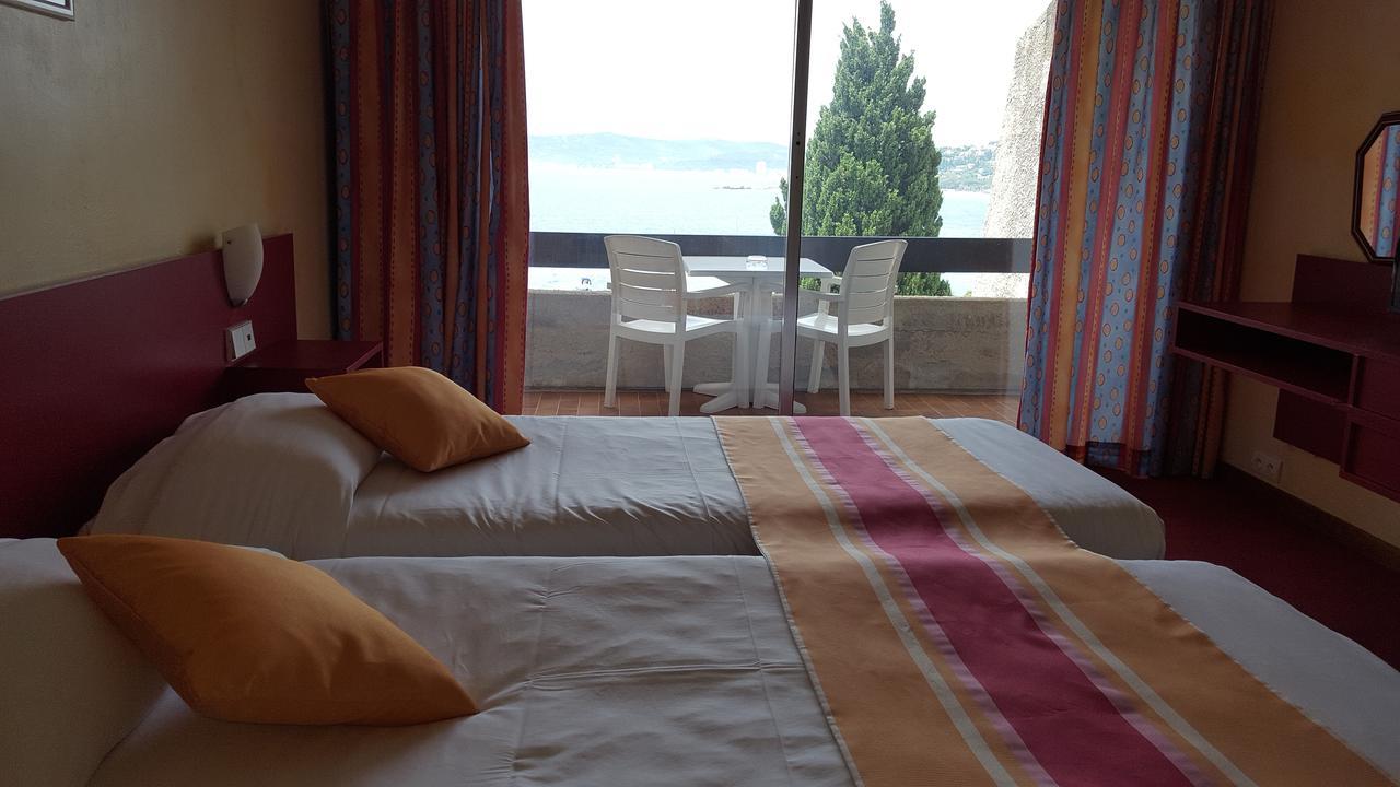 83 Hotel Le Lavandou Exterior photo