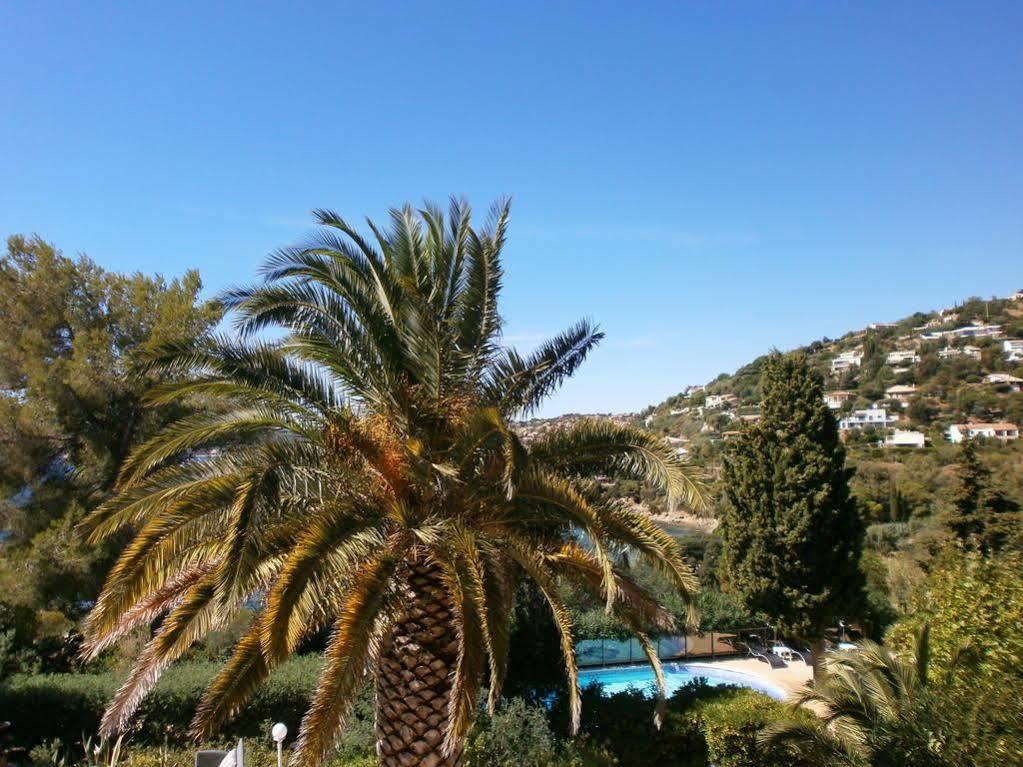 83 Hotel Le Lavandou Exterior photo